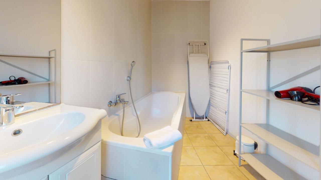 קולמר Gite Des Bains Parking Hypercentre 6-8Personnes מראה חיצוני תמונה